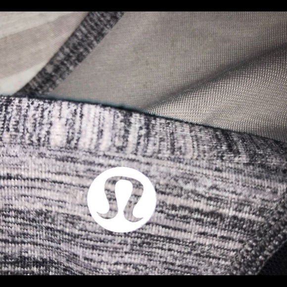 Gray lulu lemon “flow y” gray sports bra never worn - Picture 3 of 3